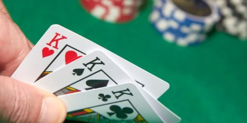 Liêng là gì? Tổng quát về chơi Liêng