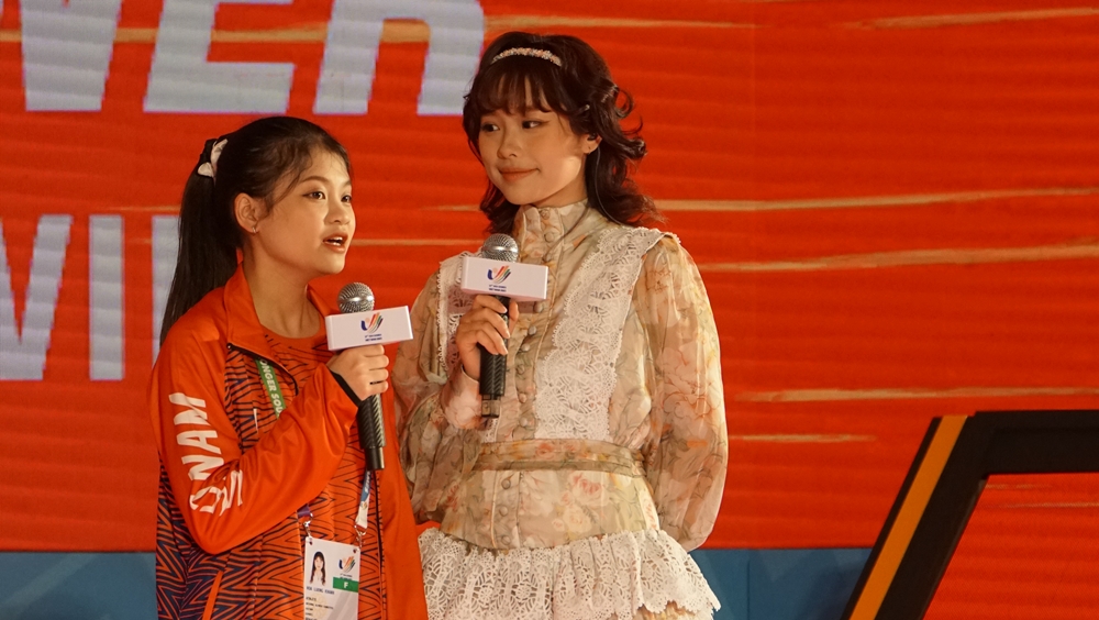 MC Yoonsul: Lovely Loli on the stage of the SEA Games Women's War - Photo 5