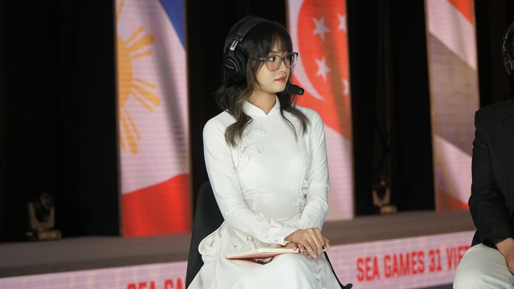 MC Minh Nghi 'incarnated' national first love in the opening ceremony of the female SEA Games 31 - Photo 6