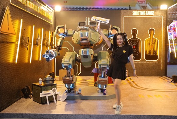 PUBG Mobile stirring Vietnam Gamense 2024 with giant super robot - Photo 4