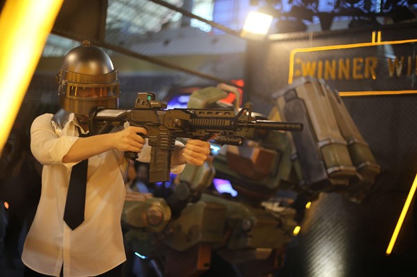 PUBG Mobile stirring Vietnam Gamense 2024 with a giant super robot - Photo 14