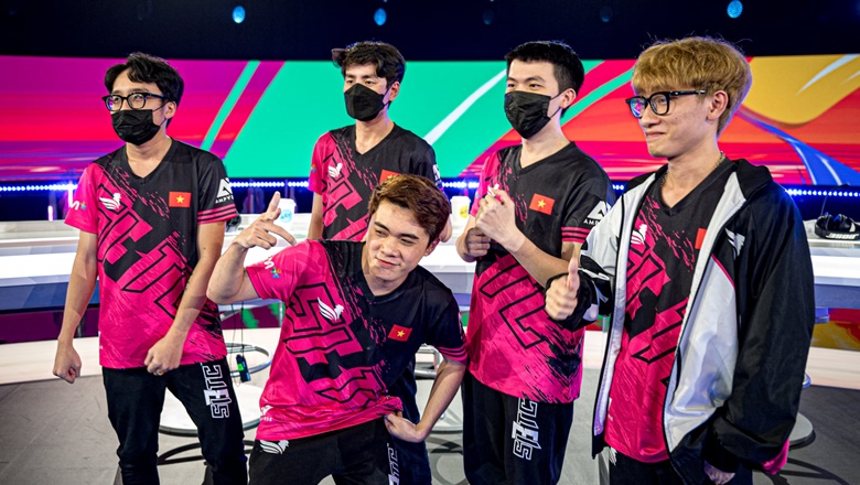 Feeling of male teammates Fbang Sea EC 2021 day 1 group stage: SBTC is convenient - Photo 1