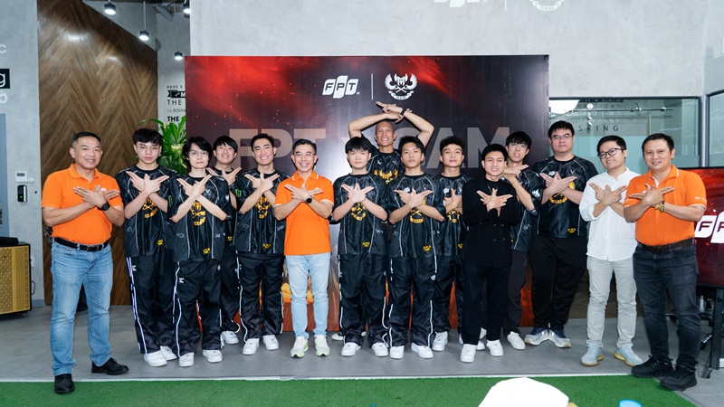 'FPT technology giant' plays big ', invests heavily in the eSports gram - Photo 6
