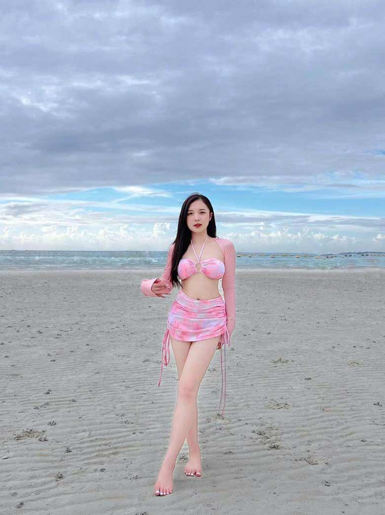 The goddess of Esports Phuong Thao Bikini is released in the sea of Thailand - Photo 3