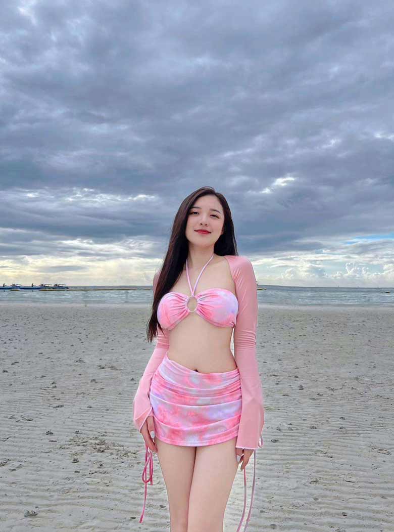 The goddess of Esports Phuong Thao in the bikini bikini drops in the sky of Thailand - Photo 4