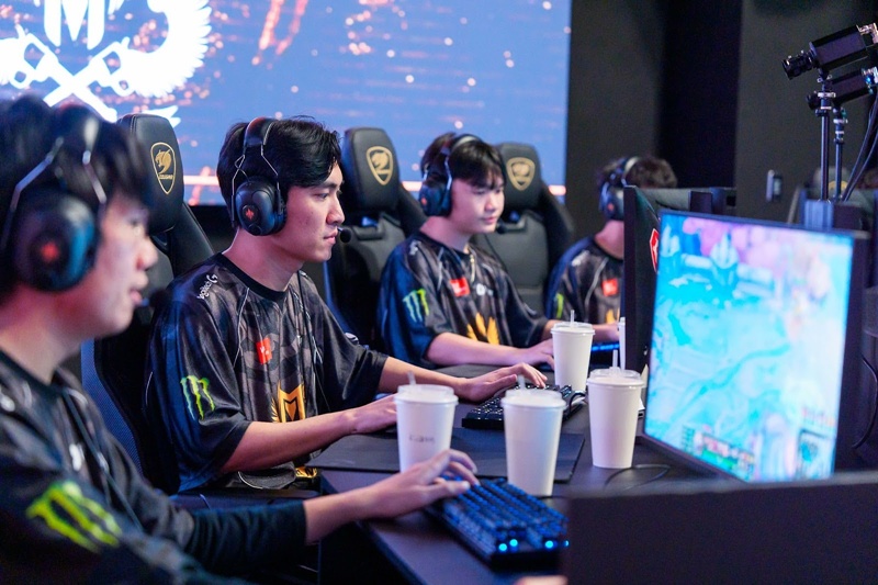 LCP 2025: Finals in the middle of the season attracting half a million spectators, towards the final week in Da Nang - Photo 2