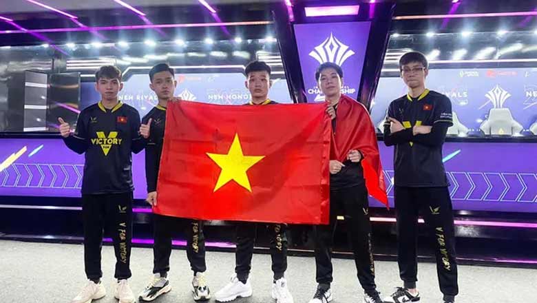 V Gaming appears with elegant vest after receiving huge amounts - Photo 3