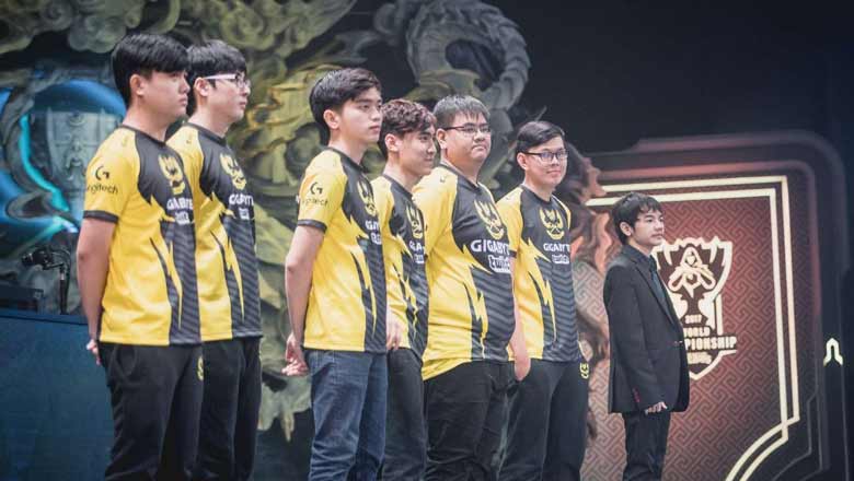 Which Vietnamese Esports team 'hits the bonus' in a tournament? - Photo 5
