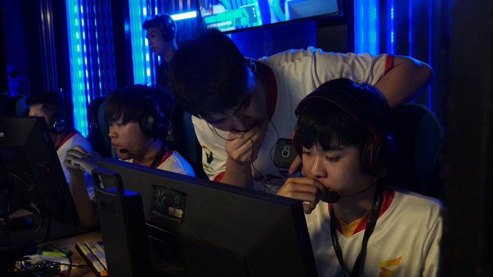 Coach Fcy Kawa: 'I'm not surprised with this champion' - Photo 4