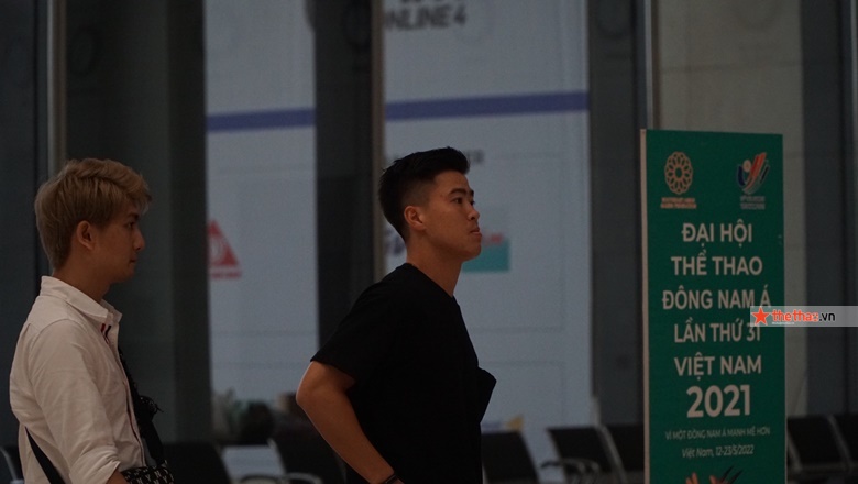 Duy Manh came to cheer the Vietnamese coalition team to fight Thailand in the semi -finals of the SEA Games 31 - Photo 4