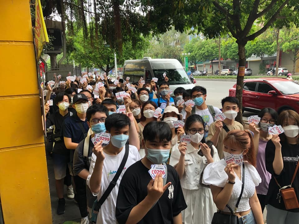 The Mobile Lien Quan audience in the early morning received tickets to see the SEA Games 31 - Photo 6