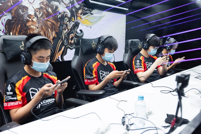 Akashi: 'It is a balance for box gaming and team flash!' - Photo 1