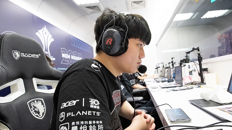 AIC 2022: V Gaming reunion bikibia eSports in the final of the losing branch - Photo 1