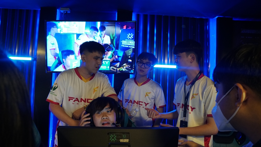 Coach Fcy Kawa: 'I'm not surprised with this championship' - Photo 2