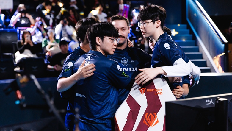 First Stand 2025: hard to overcome Karmine Corp, Team Liquid won the first match - Photo 1