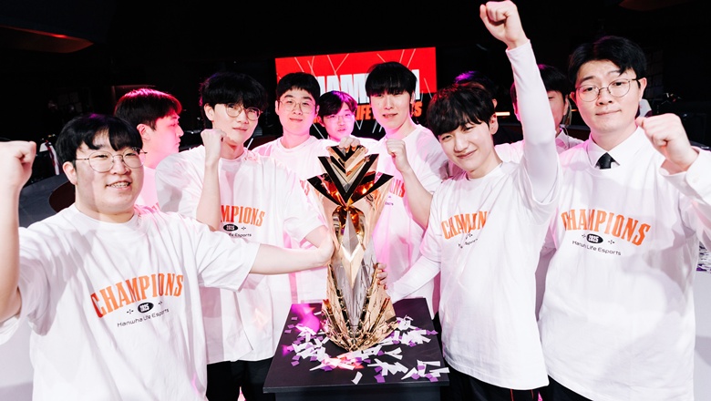 First Stand 2025: Overwhelming Karmine Corp, Hanwha Life Esports to the championship - Photo 1