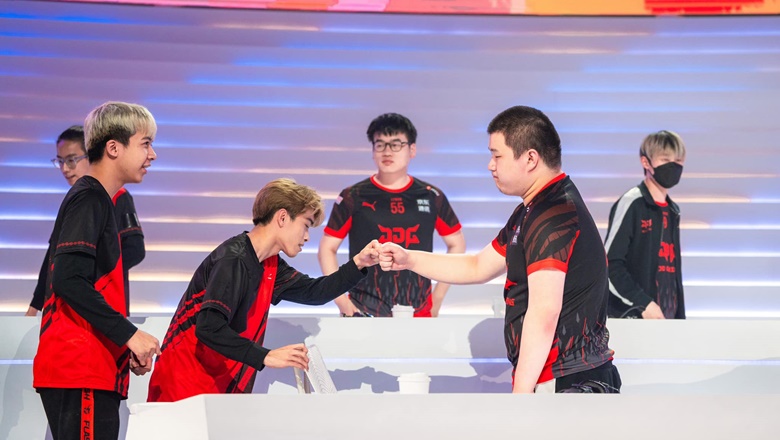 Icons Global Championship 2022: Team Flash destroys JD Gaming, winning tickets to the semi -finals - Photo 1