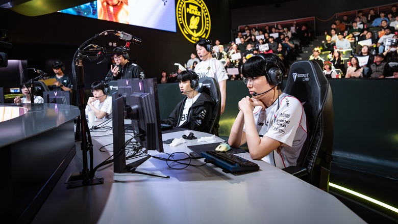 LCK 2025: T1 Losing to shock BNK Fearx on the day Gumayusi returned - Photo 1