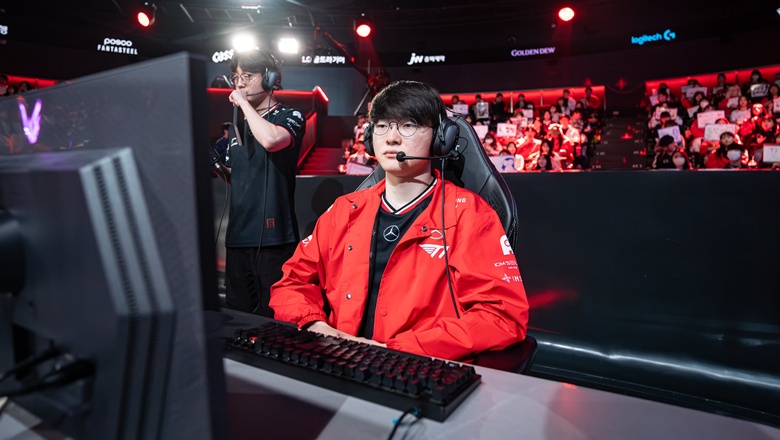 LCK 2025: T1 destroyed KT Rolster on the day Faker reached a new milestone - Photo 1