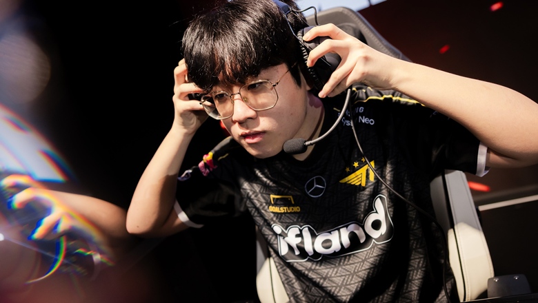 Revealing The Play's message with T1 about Zeus - Photo 1