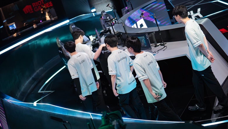 LCK Summer 2024: Hard to defeat Fearx, Dplus Kia maintains third place - Photo 1