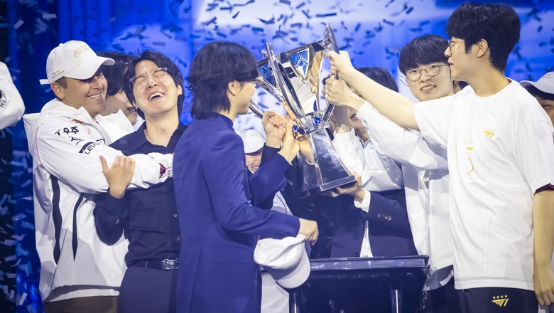T1 Set a series of records after the world champion - Photo 1