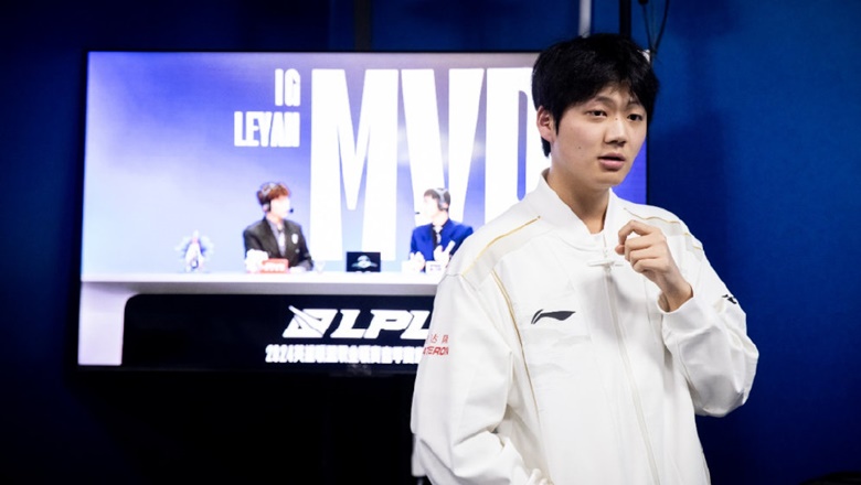 The LPL player was fined for sensitive action in the live broadcast - Photo 1