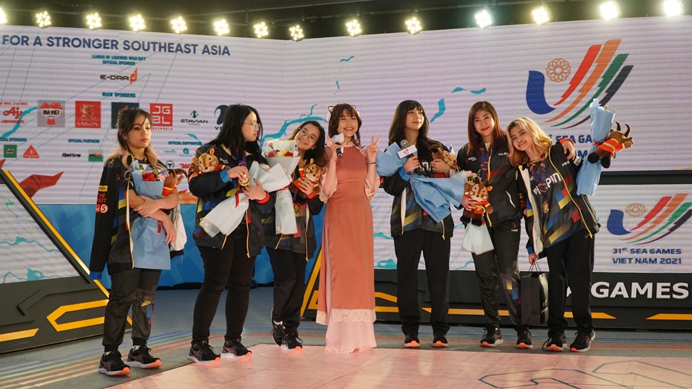 The gold medal of the Philippine Women: 'We sing and dance everywhere' - Photo 1