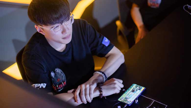 The marshal of PUBG Mobile Vietnam suddenly publicly dated the female athletes Khuat Phuong Anh - Photo 1