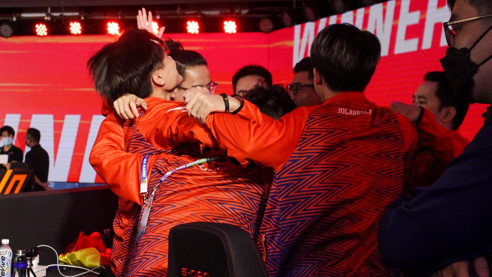 Moments Esports Vietnam won the first gold medal at SEA Games 31 - Photo 9