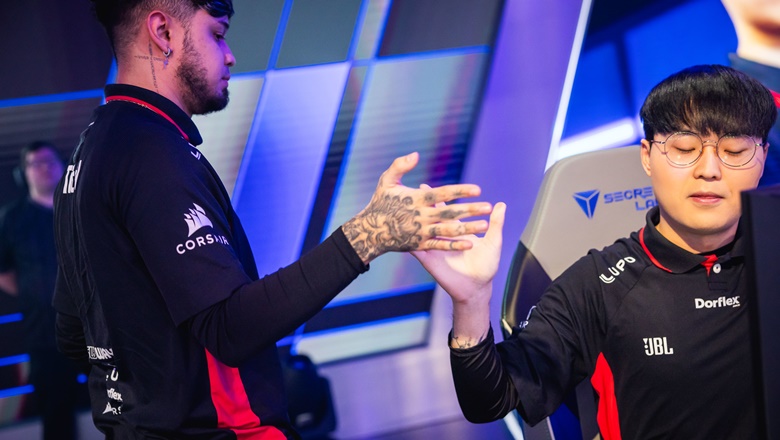 World Champion 2024: Backward defeat Rainbow7, Pain Gaming entered the Swiss round - Photo 1