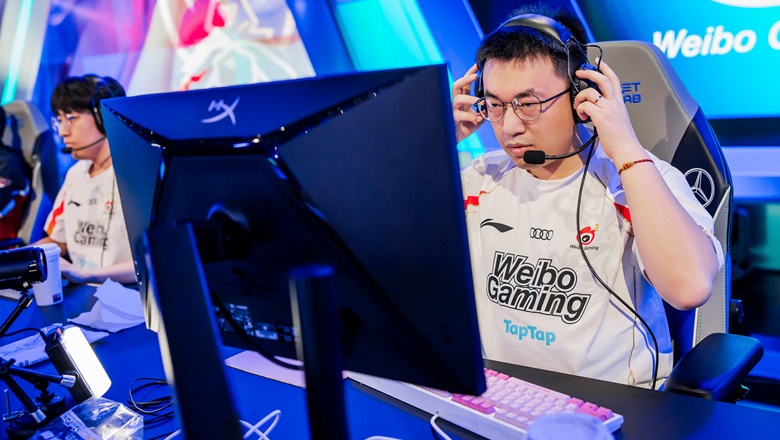 World Champion 2024: Reverse defeat Fnatic, Weibo Gaming into branch 2-2 - Photo 1