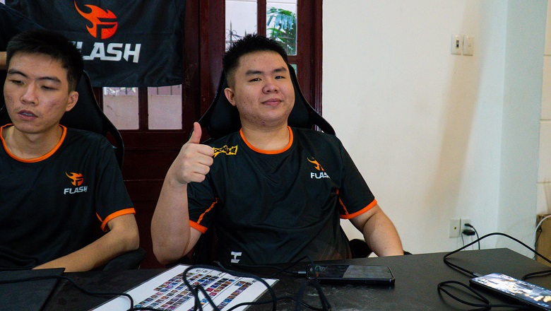 Winter ĐTDV 2021: The Flash Team is unbelievably upstream of box gaming, winning tickets to AIC 2021 - Photo 1