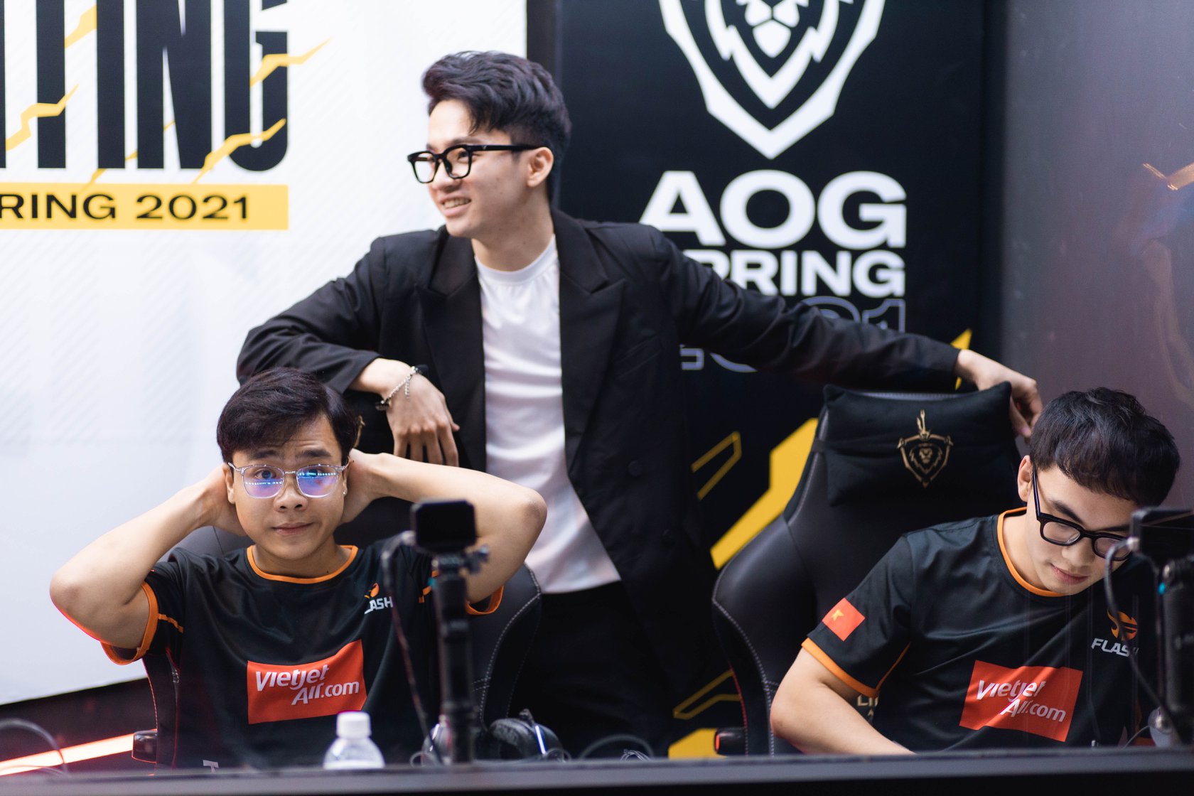 Team Flash is strong again, the bear hurriedly criticized the new coach - Photo 4