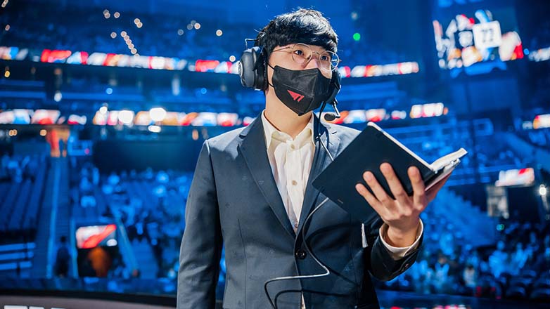 Bengi: New coach help T1 molting at Worlds 2022 - Photo 4