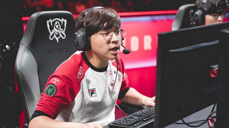 Bengi: New coach help T1 molting at Worlds 2022 - Photo 1