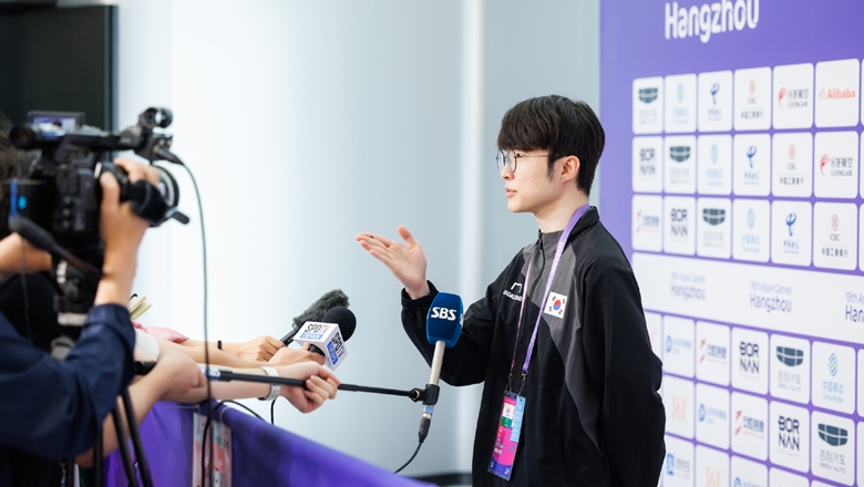 Faker's popularity in ASIAD 19 - Photo 1