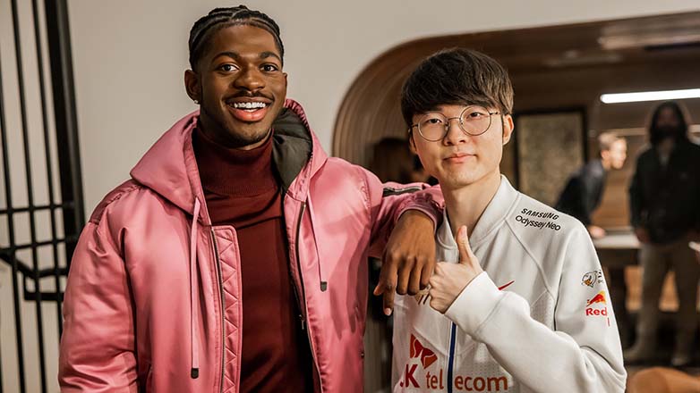 Lil NAS X - the owner of the song Star Walkin 'expresses love for Faker - Photo 1