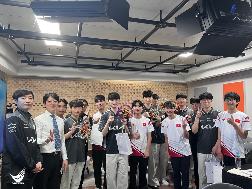 Recruiting League of Vietnam to return home, prepare for ASIAD 19 - Photo 1