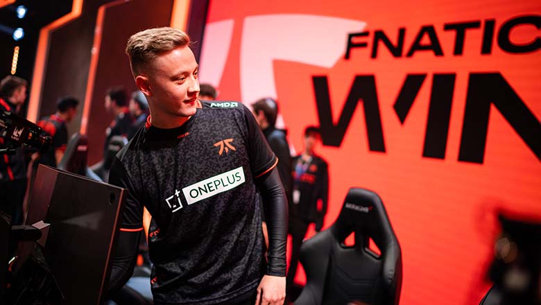 Rekkles re -export lec in FNC shirt - Photo 1