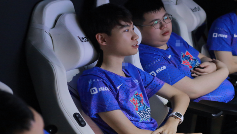 What opportunities for DINB to attend Worlds after defeat before champions EDG - Photo 1