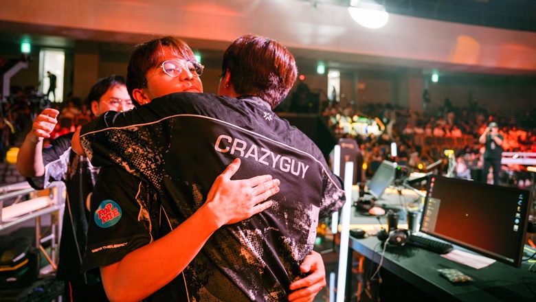 Crazyg shows the noble gesture after winning tickets to Champions - Photo 1
