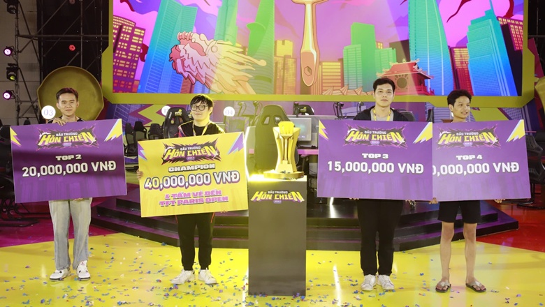 Successfully closing the chaotic arena season 2, player YBY1 won 2 items of competition - Photo 1